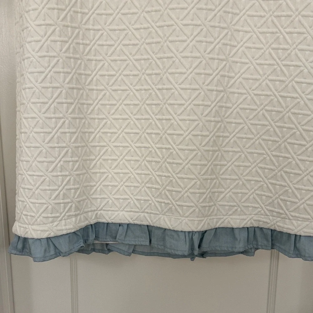 Stylish White Lattice Embossed Dress with Light Blue Trim NWOT - Picture 4 of 5